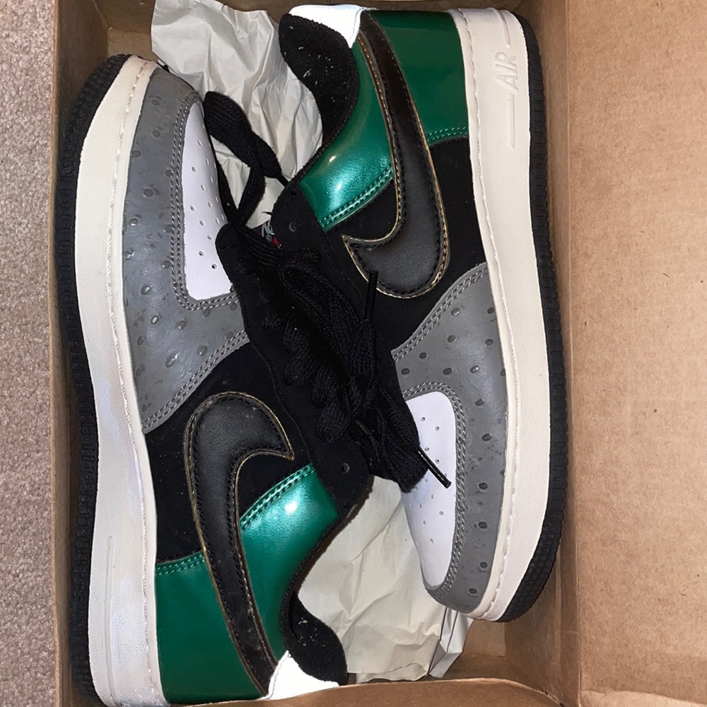 Men’s Nike Air Force sneakers